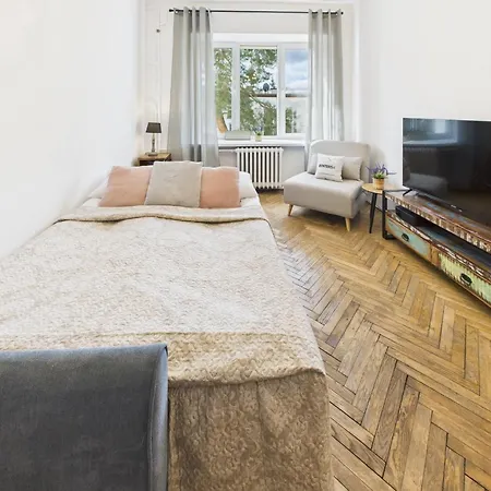 Cosy Kasprowicza In By Renters Varsovie